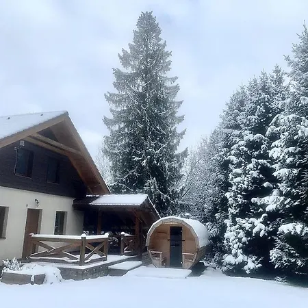 Stag House - Jeleni Dom *