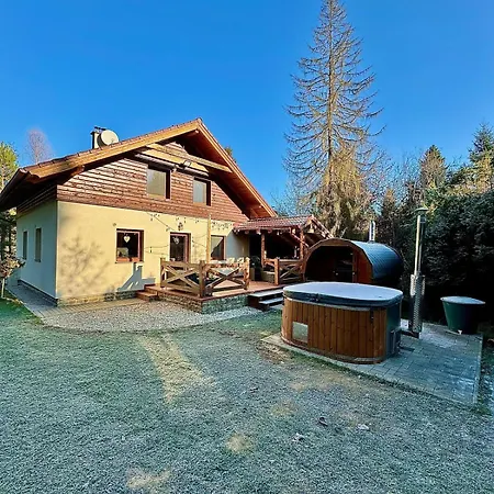 Stag House - Jeleni Dom *