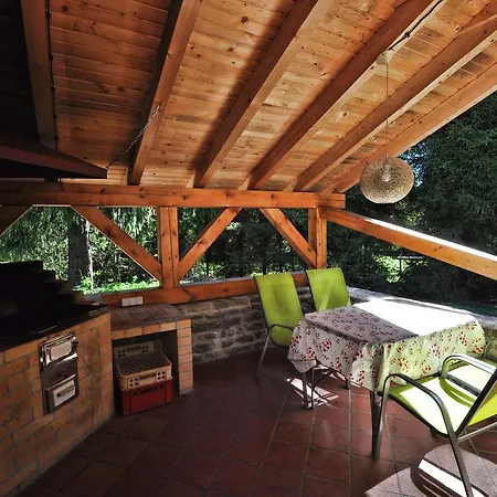 Holiday home Stag House - Jeleni Dom *